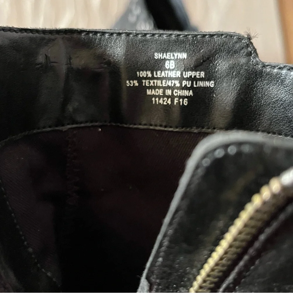 Lauren Ralph Lauren booties 🥾 - Picture 10 of 11